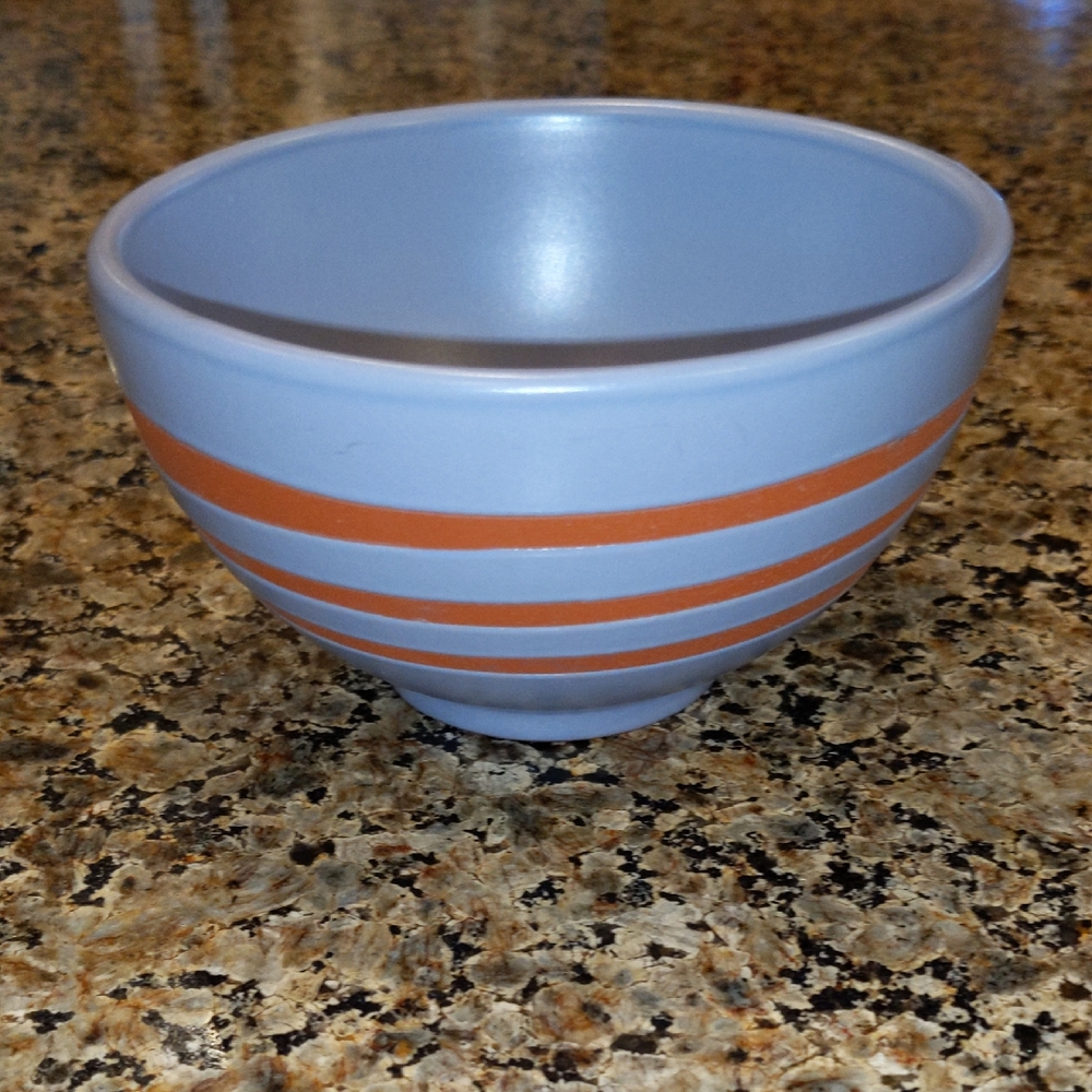 Starbucks Terracotta Lavender Earthenware Swirl Bowl 4.5”w x 2.75”h Dessert